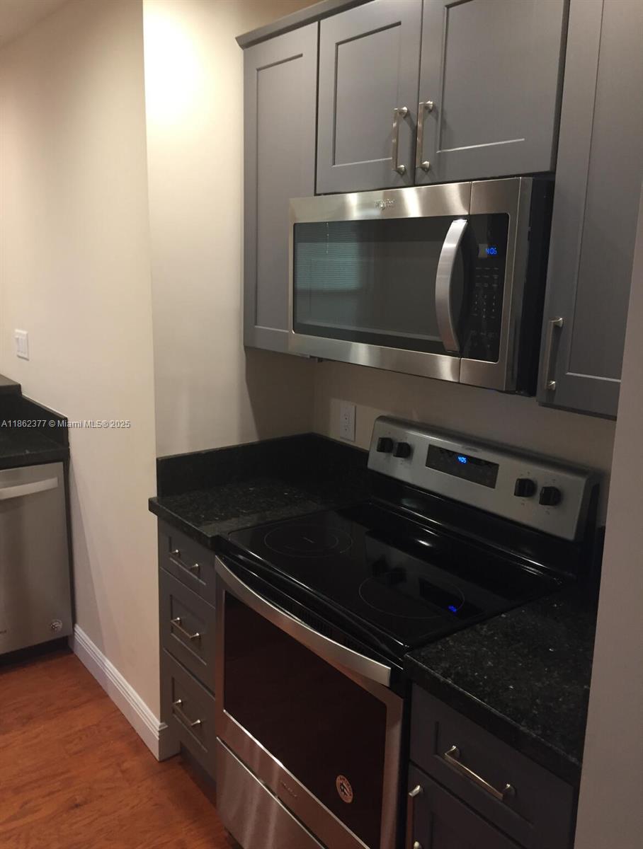 COLEE HAMMOCK - Residential Lease