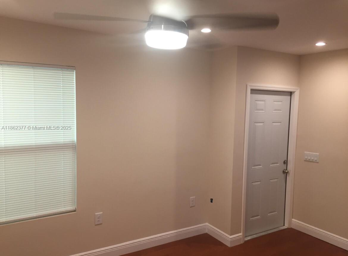 COLEE HAMMOCK - Residential Lease