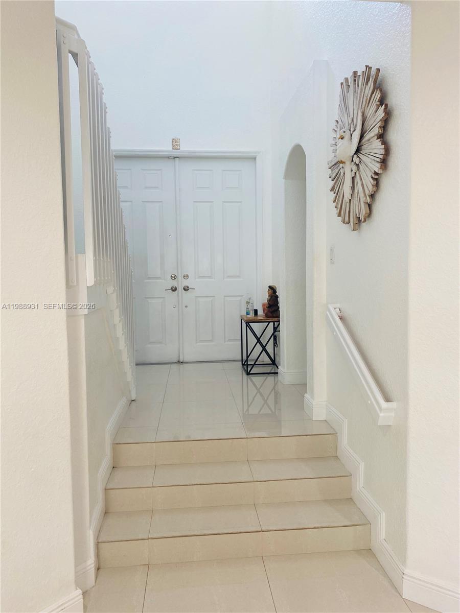 ISLANDS AT DORAL TOWNHOME - Residential Lease