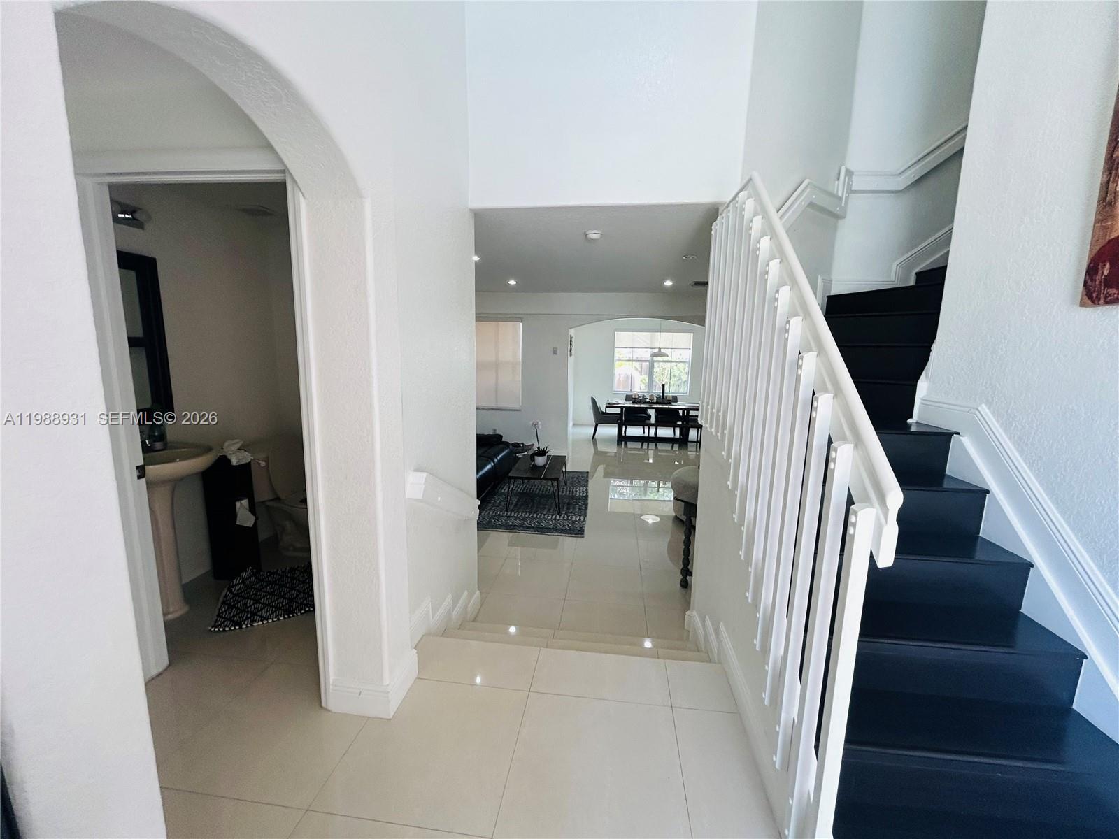 ISLANDS AT DORAL TOWNHOME - Residential Lease