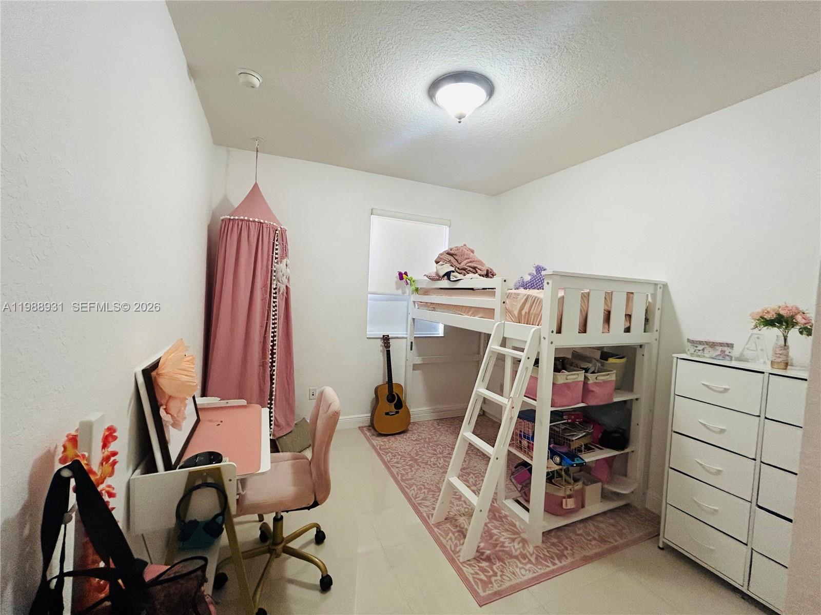 ISLANDS AT DORAL TOWNHOME - Residential Lease