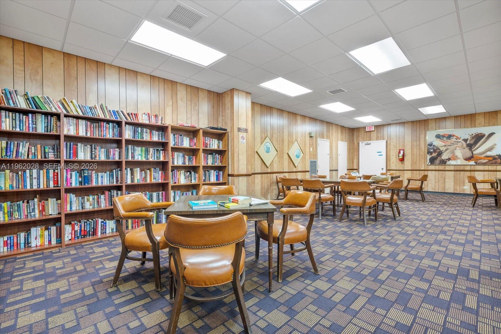 WINSTON TOWERS 400 CONDO - Residential