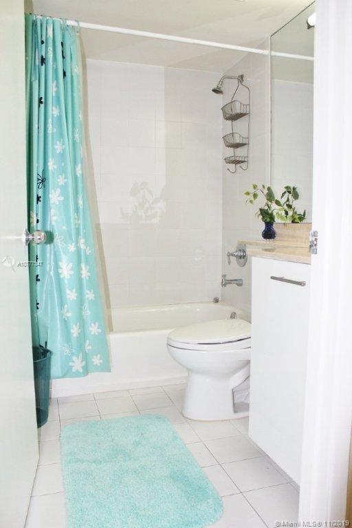 PARC CENTRAL AVENTURA SOU - Residential Lease