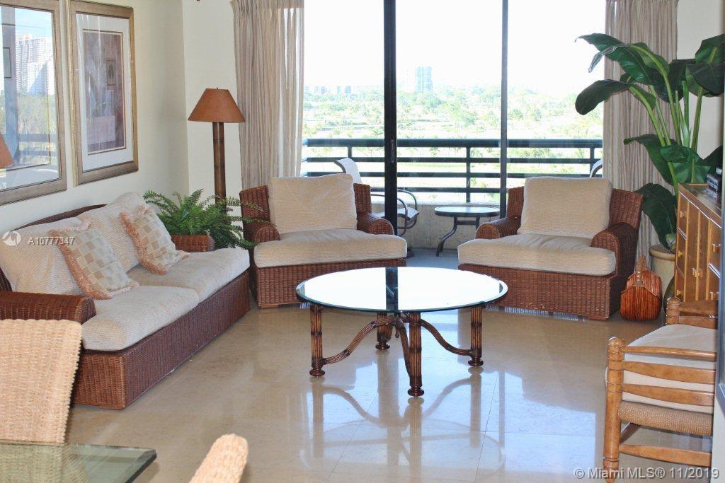 PARC CENTRAL AVENTURA SOU - Residential Lease