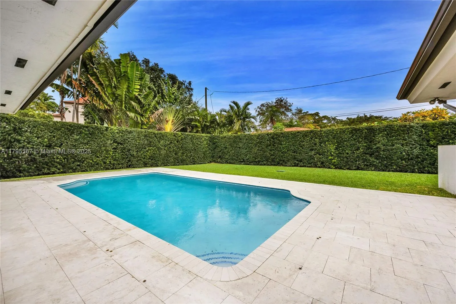 Coral Gables, Florida 33134, United States, 4 Bedrooms Bedrooms, ,3 BathroomsBathrooms,Residential,Active,121877