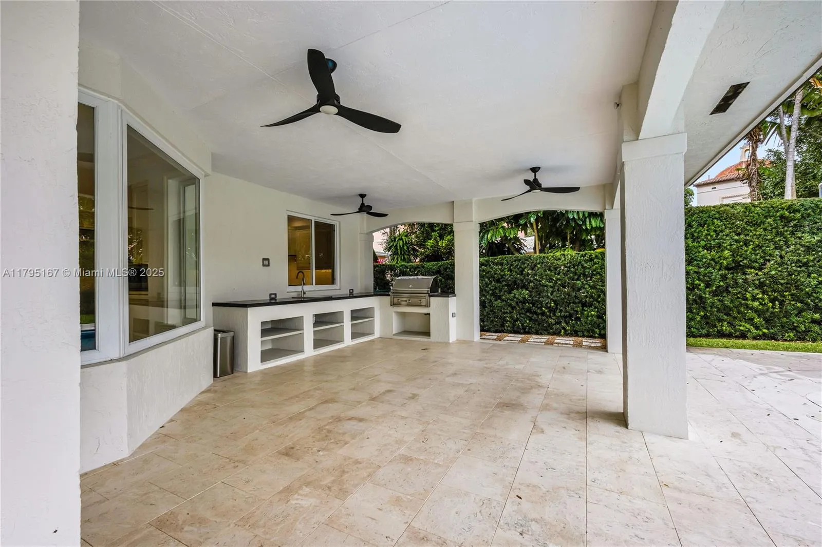 Coral Gables, Florida 33134, United States, 4 Bedrooms Bedrooms, ,3 BathroomsBathrooms,Residential,Active,121877