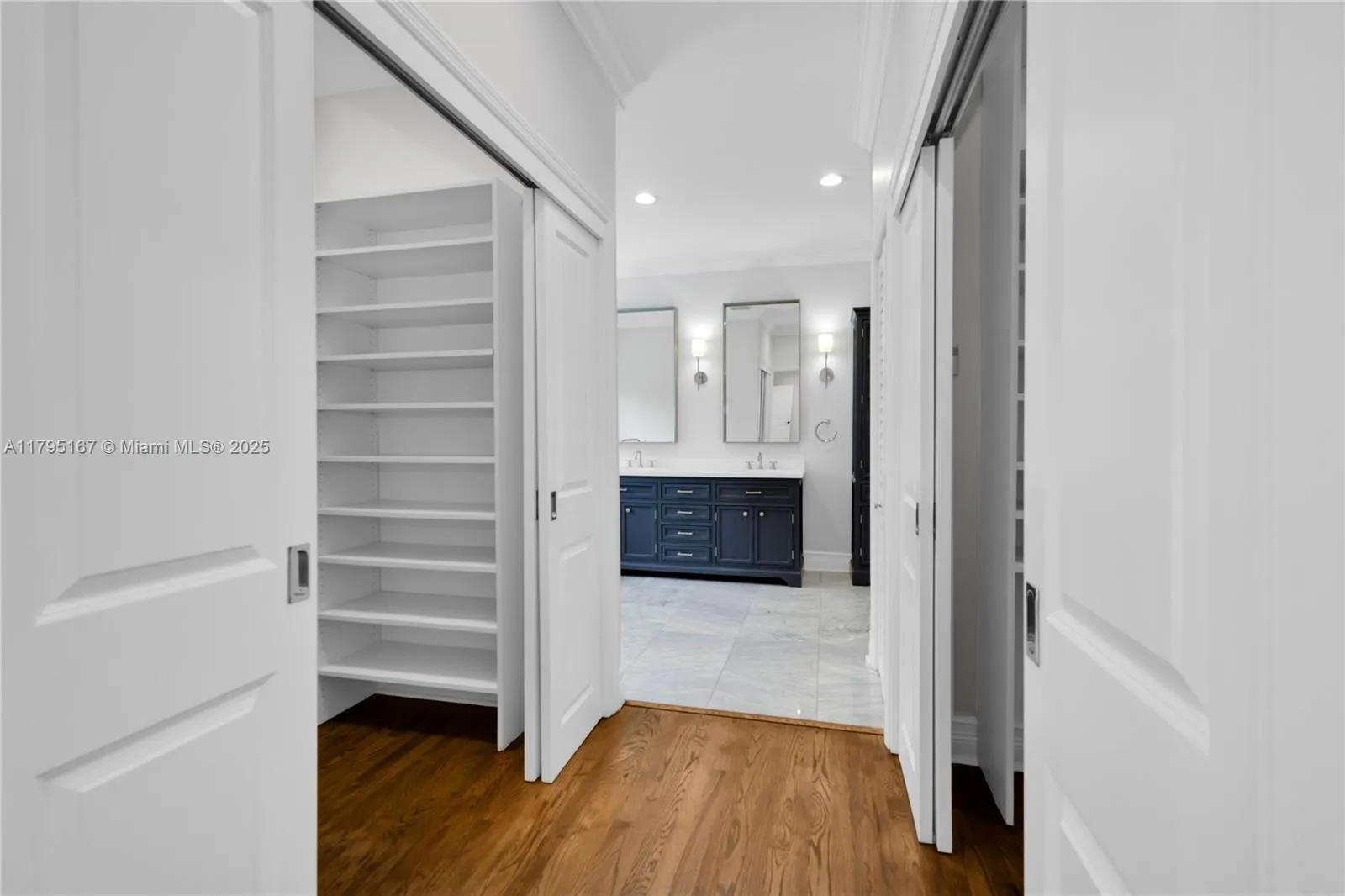 Coral Gables, Florida 33134, United States, 4 Bedrooms Bedrooms, ,3 BathroomsBathrooms,Residential,Active,121877