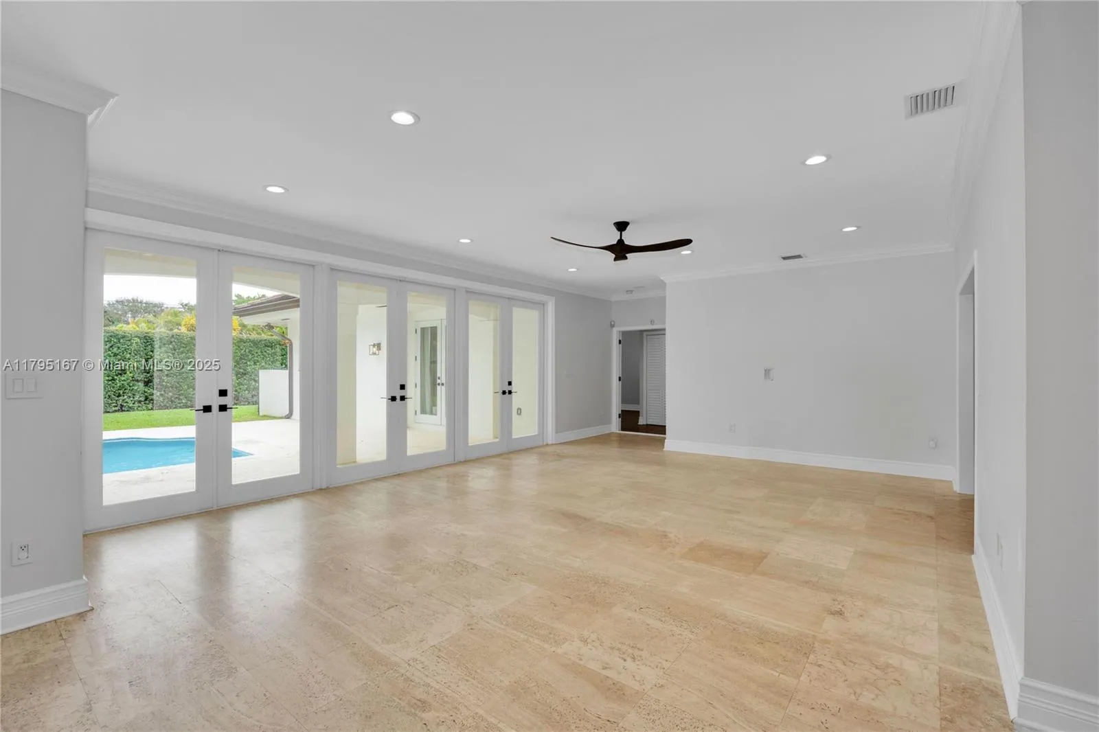 Coral Gables, Florida 33134, United States, 4 Bedrooms Bedrooms, ,3 BathroomsBathrooms,Residential,Active,121877