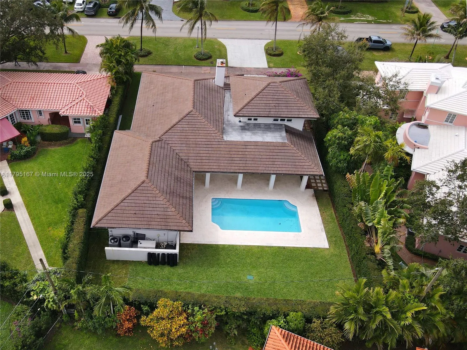 Coral Gables, Florida 33134, United States, 4 Bedrooms Bedrooms, ,3 BathroomsBathrooms,Residential,Active,121877