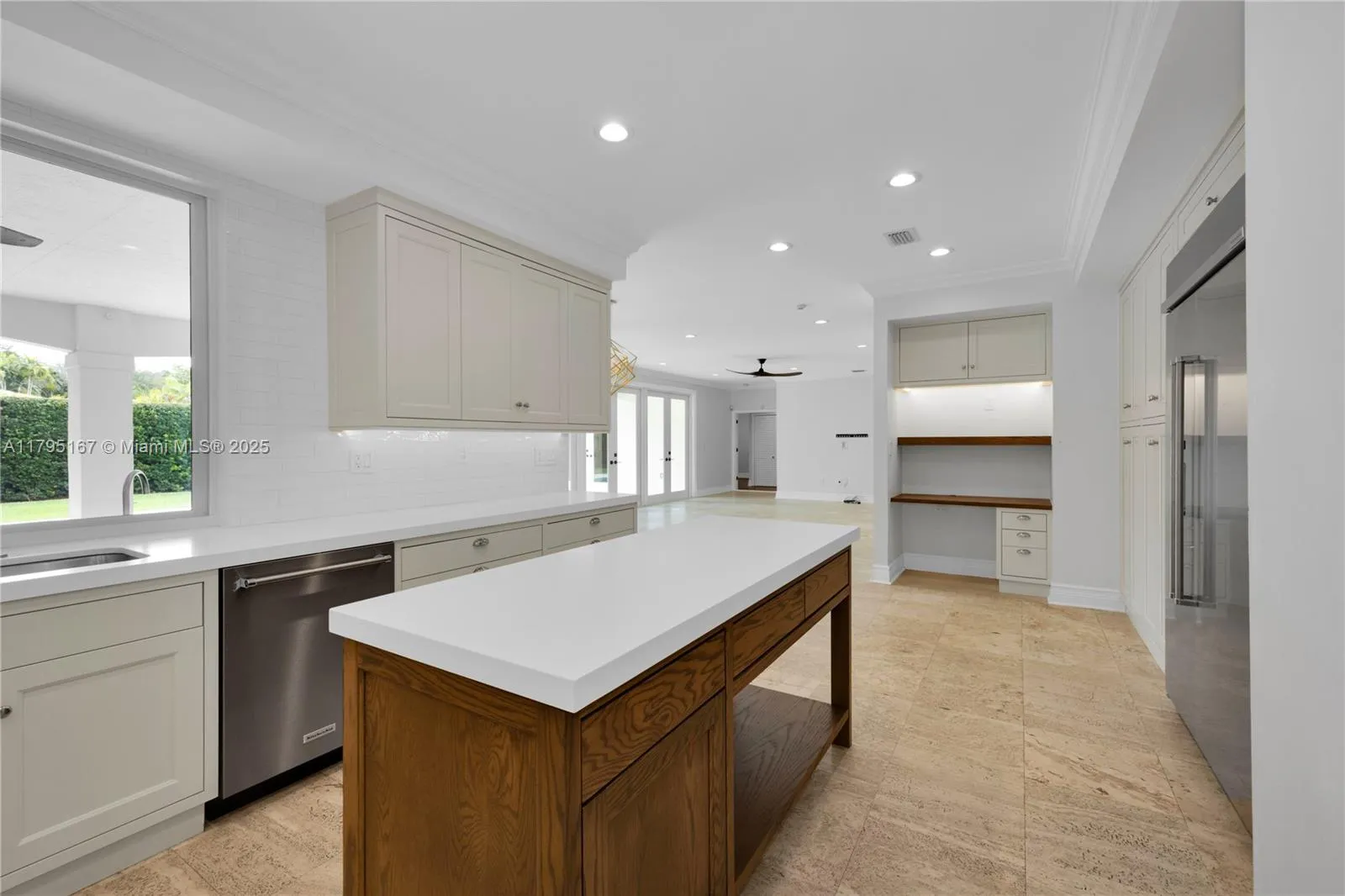 Coral Gables, Florida 33134, United States, 4 Bedrooms Bedrooms, ,3 BathroomsBathrooms,Residential,Active,121877