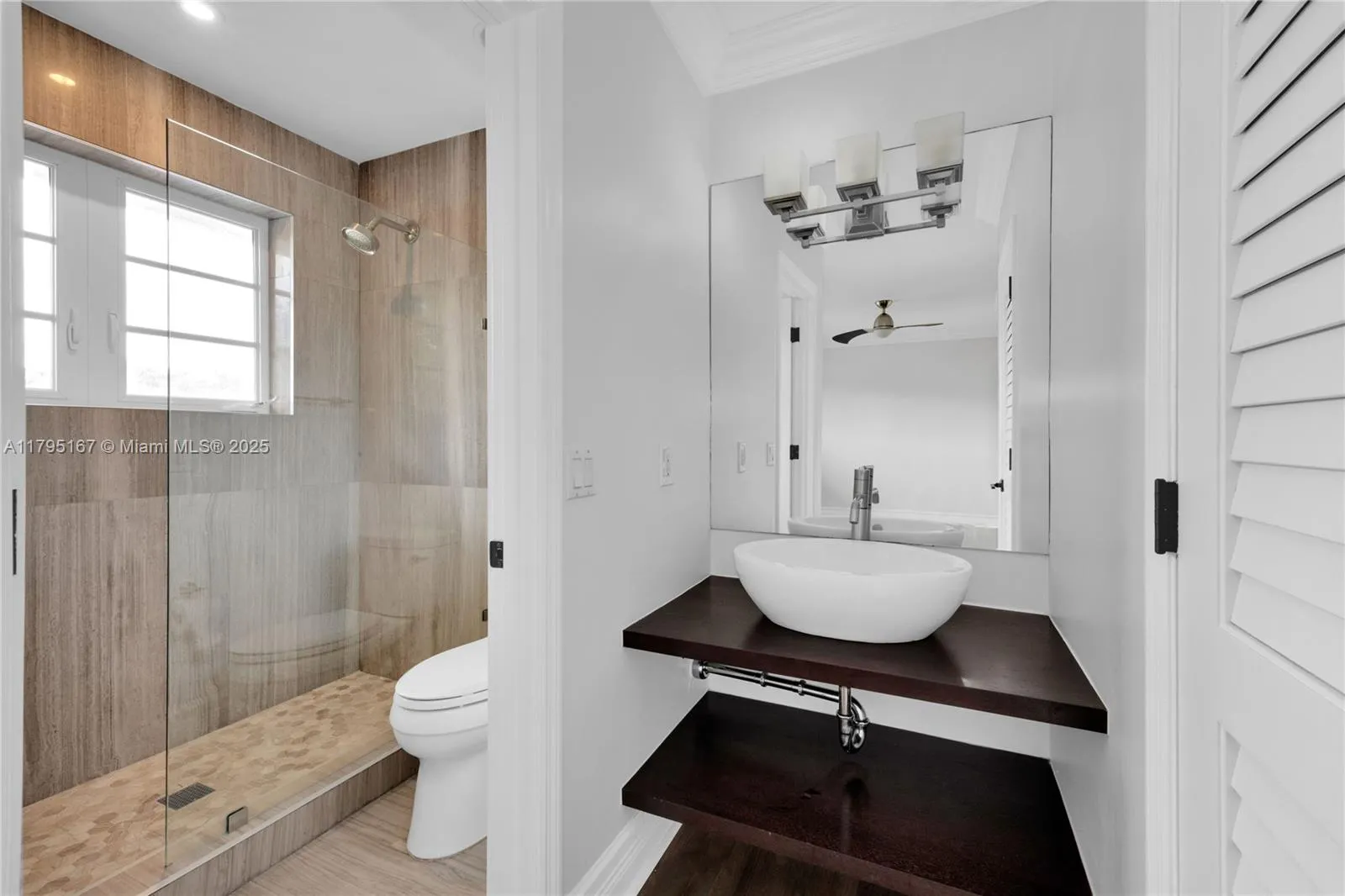 Coral Gables, Florida 33134, United States, 4 Bedrooms Bedrooms, ,3 BathroomsBathrooms,Residential,Active,121877