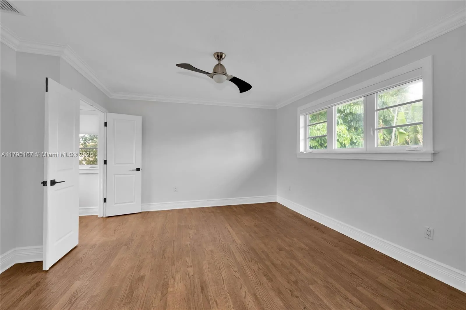 Coral Gables, Florida 33134, United States, 4 Bedrooms Bedrooms, ,3 BathroomsBathrooms,Residential,Active,121877