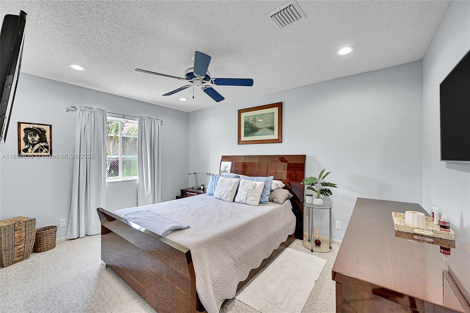 KENSINGTON - Residential