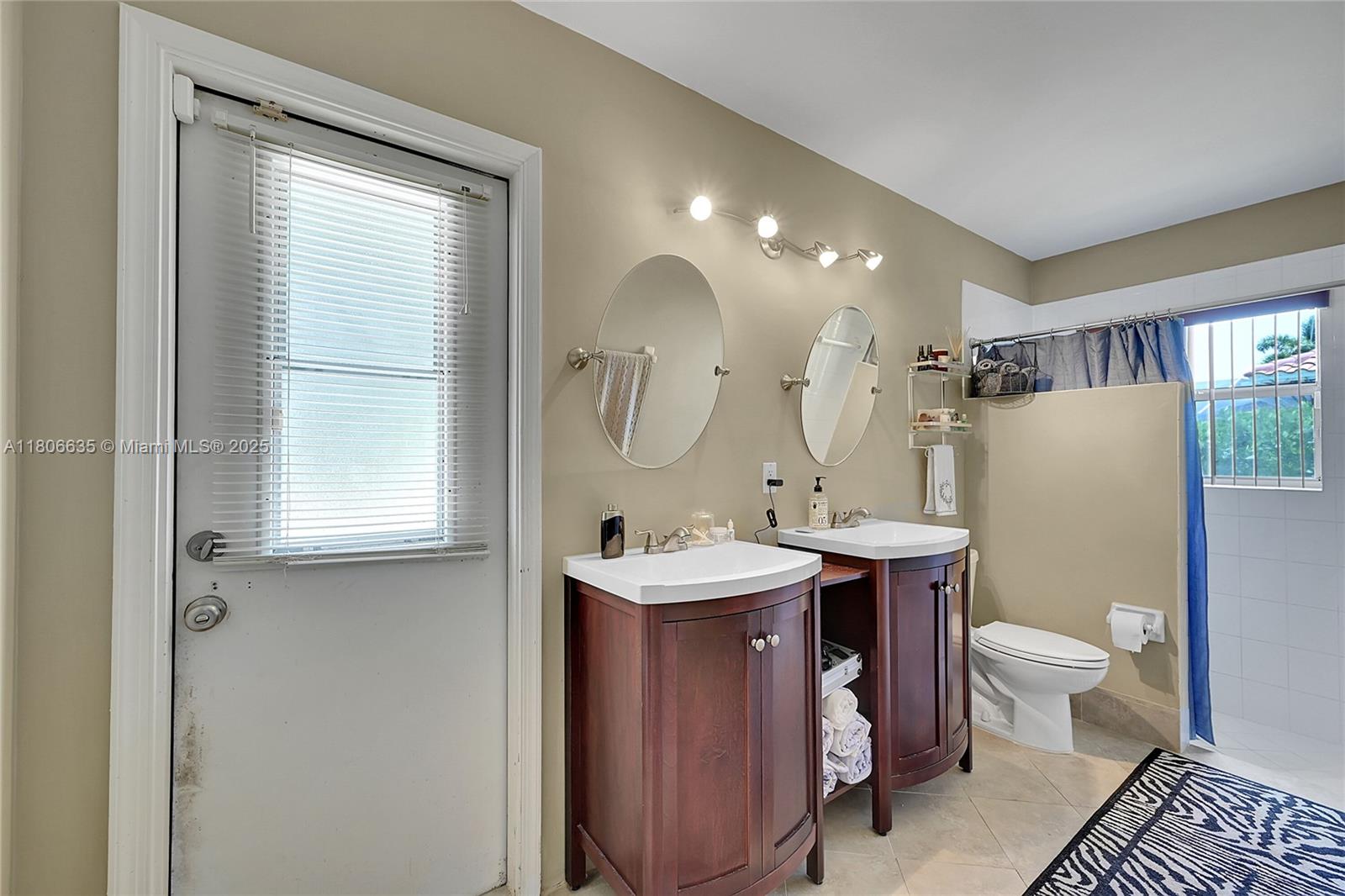 KENSINGTON - Residential