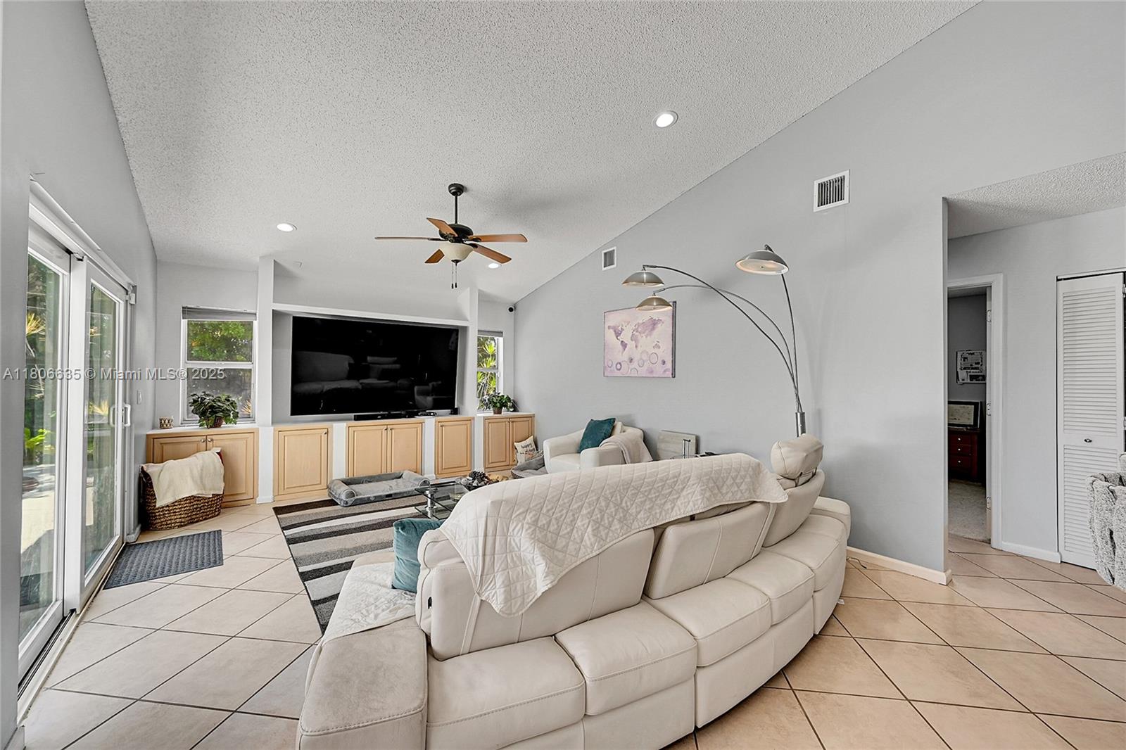 KENSINGTON - Residential