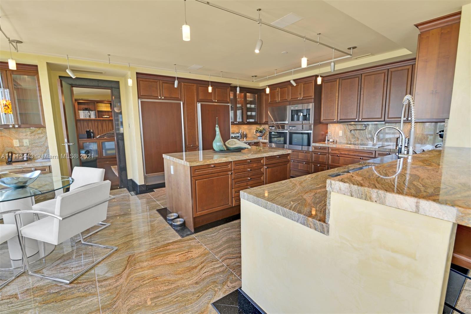 EXCELSIOR CONDO - Residential