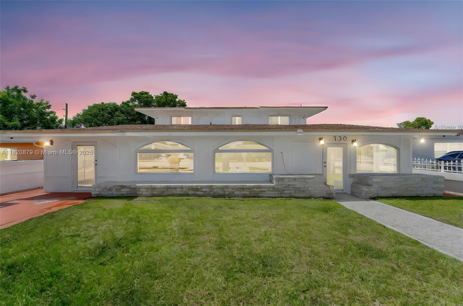 730 Curtiss Dr