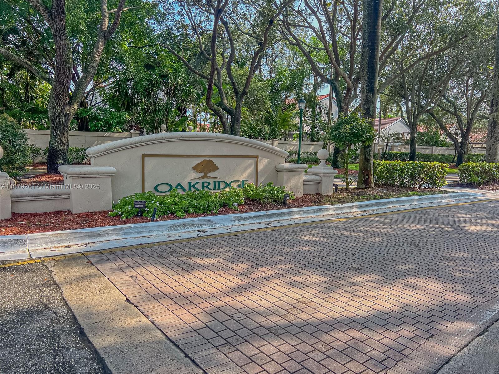 BANYAN OAKRIDGE PLAT - Residential