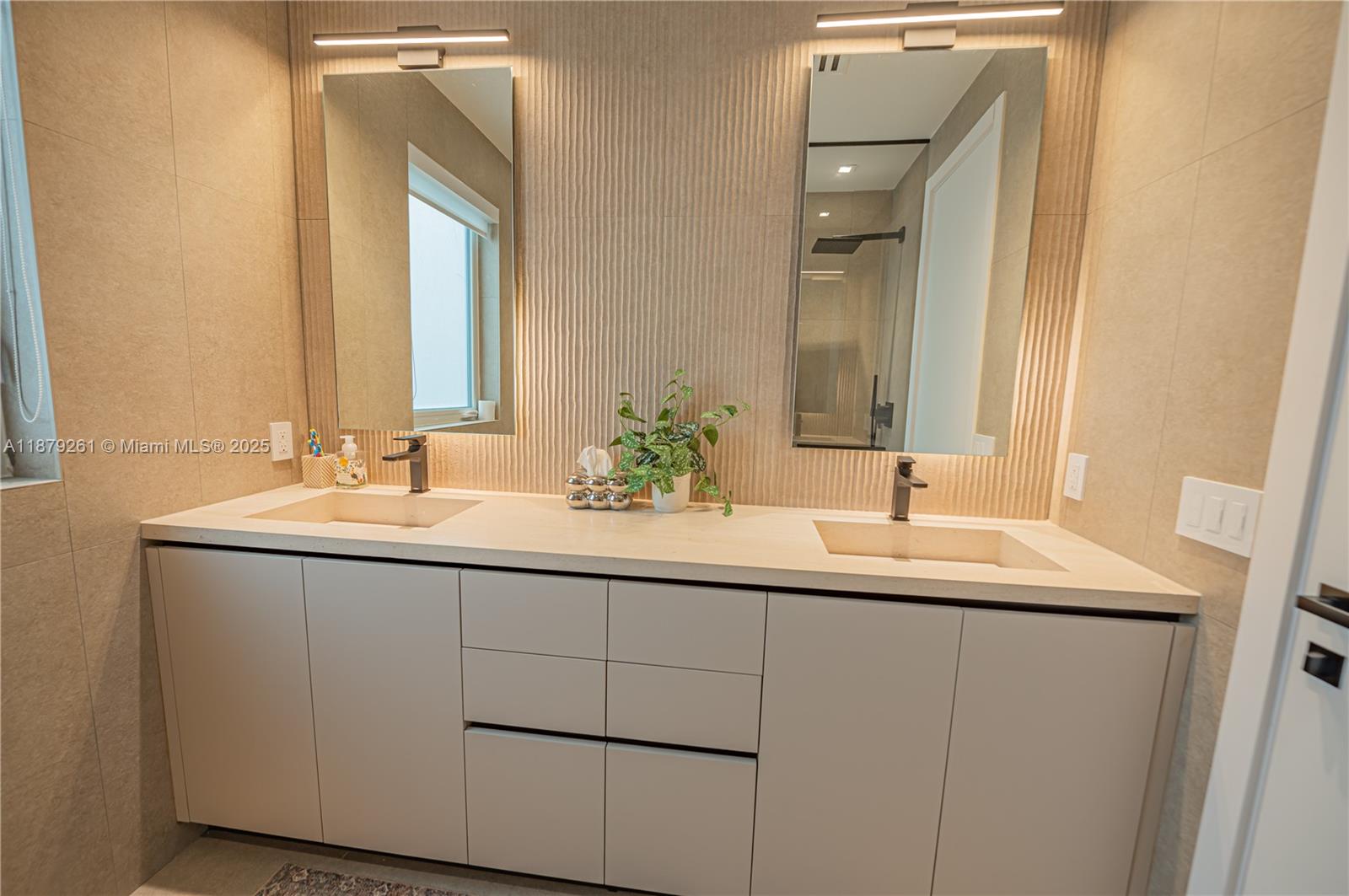 BANYAN OAKRIDGE PLAT - Residential