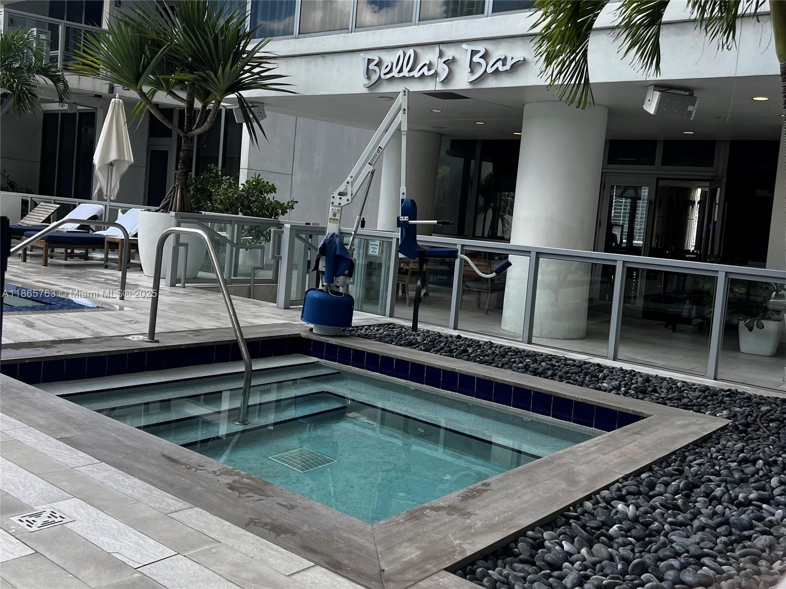 MARQUIS CONDO - Residential