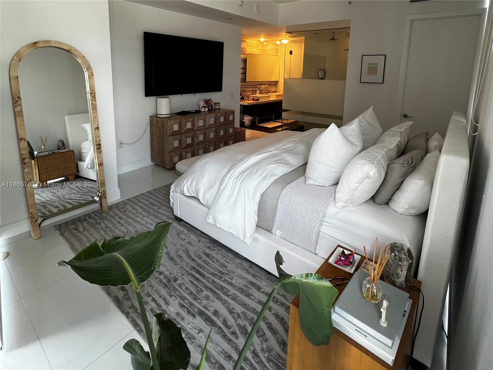 MARQUIS CONDO - Residential