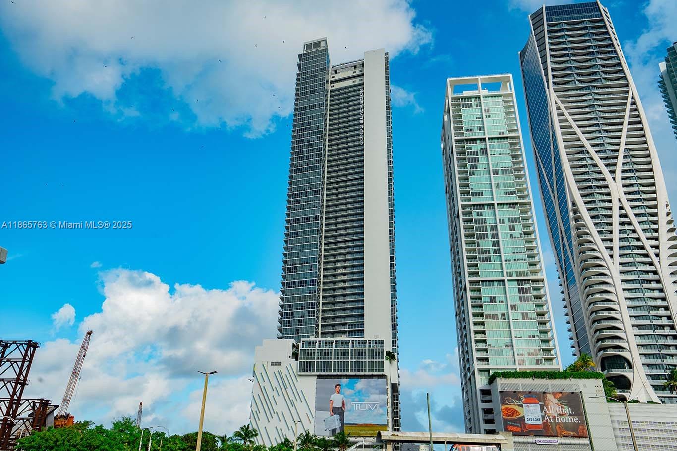 MARQUIS CONDO - Residential