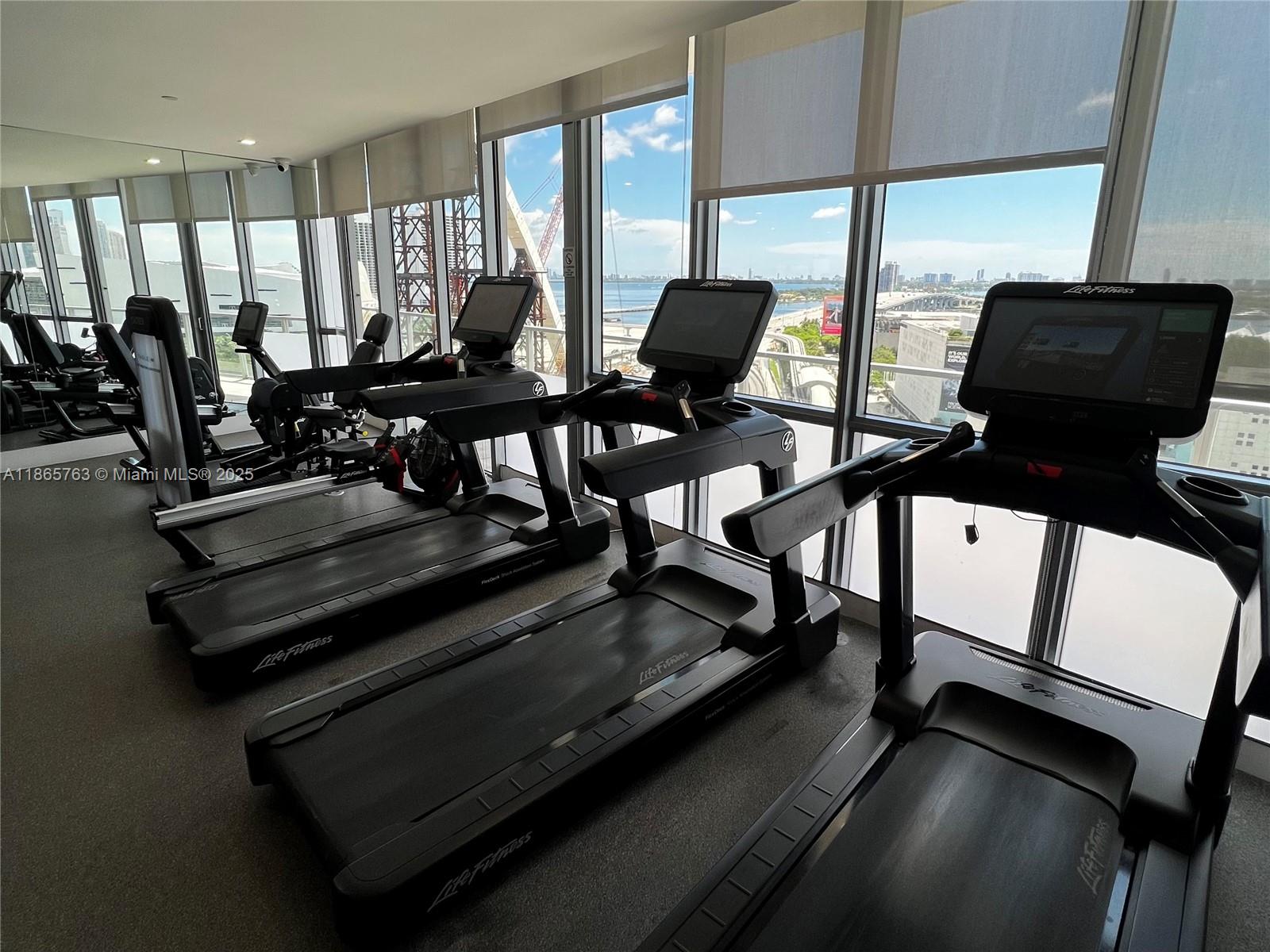 MARQUIS CONDO - Residential