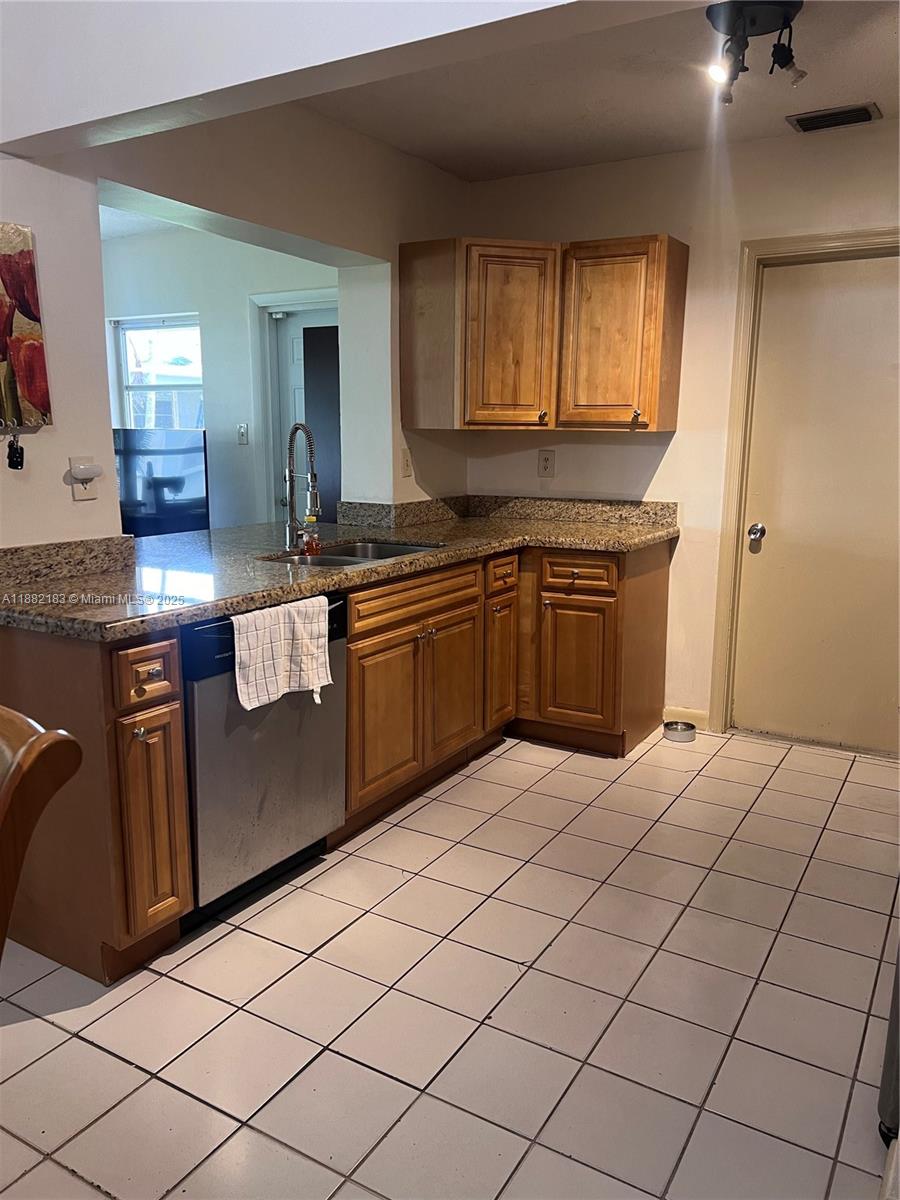MAINLANDS OF TAMARAC LAKE - Residential