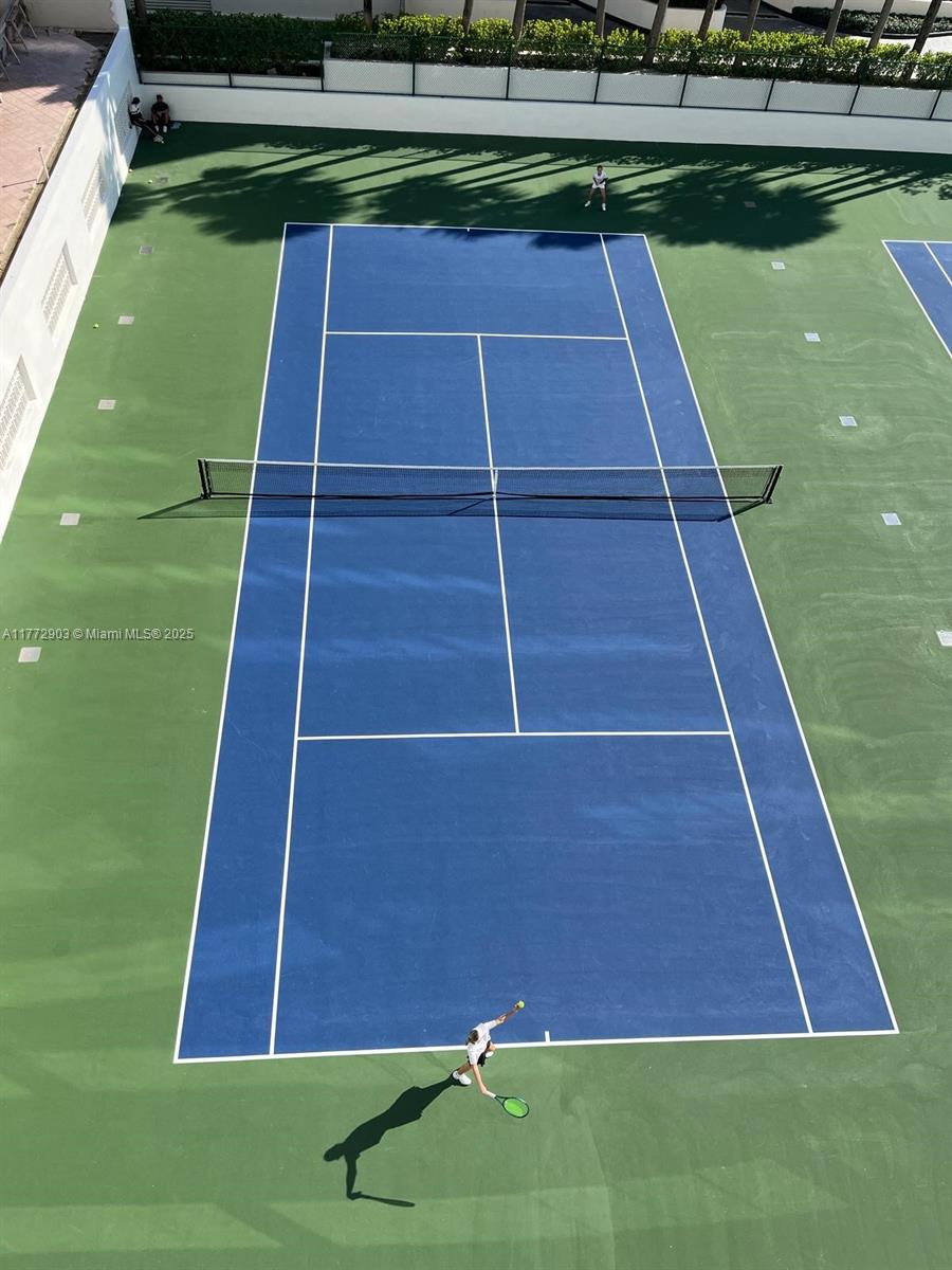 BALMORAL CONDO - Residential Lease