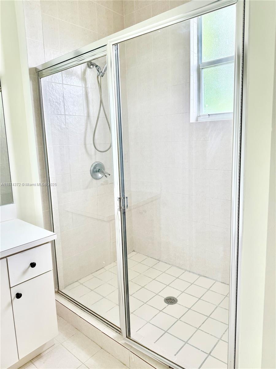 VILLAS AT HARBOR ISLES CO - Residential