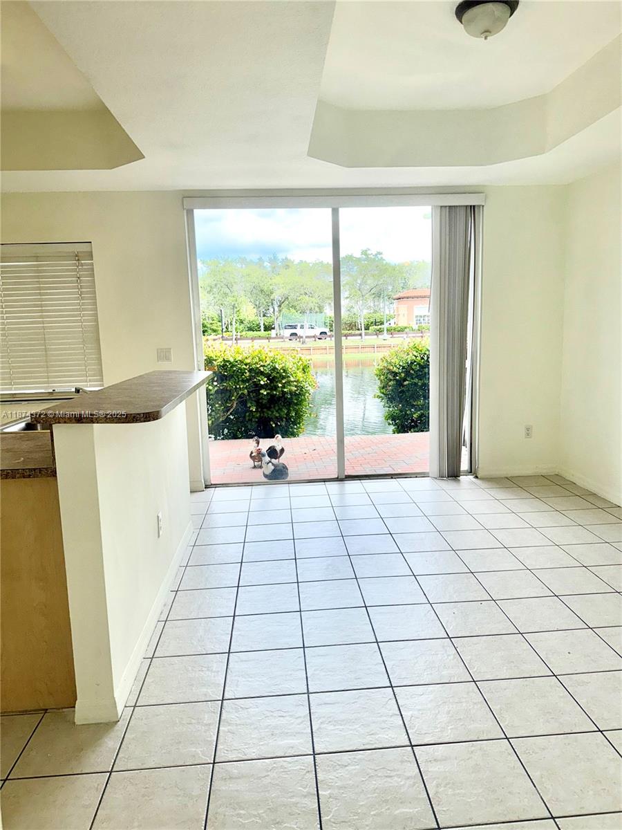 VILLAS AT HARBOR ISLES CO - Residential