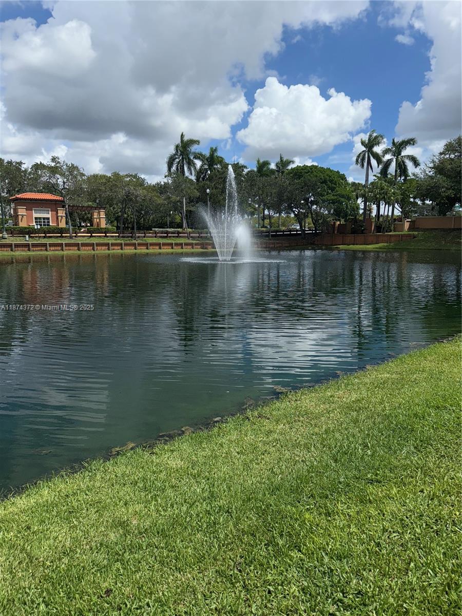 VILLAS AT HARBOR ISLES CO - Residential