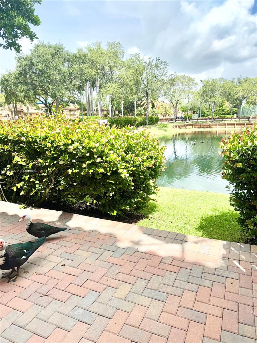 VILLAS AT HARBOR ISLES CO - Residential