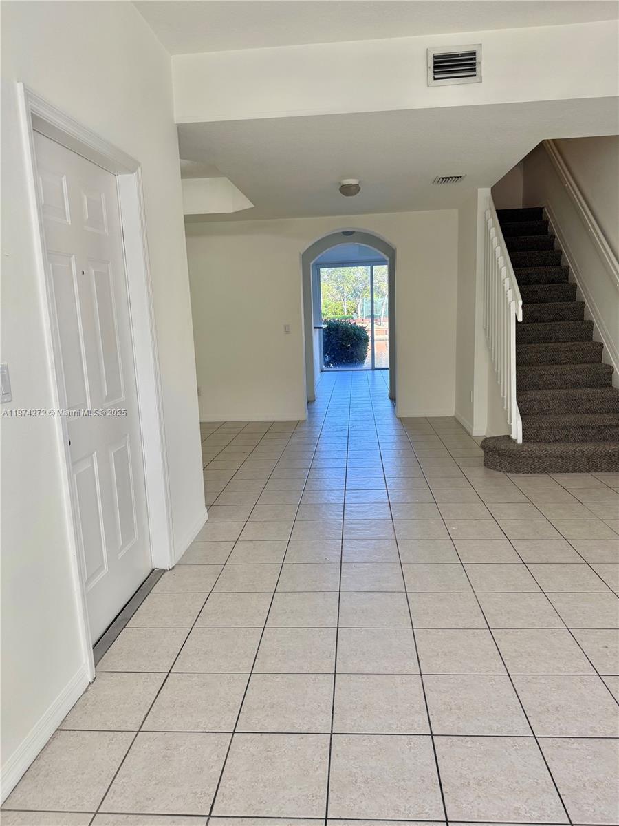 VILLAS AT HARBOR ISLES CO - Residential