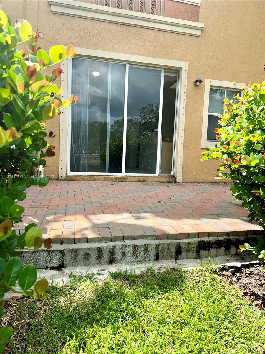 VILLAS AT HARBOR ISLES CO - Residential