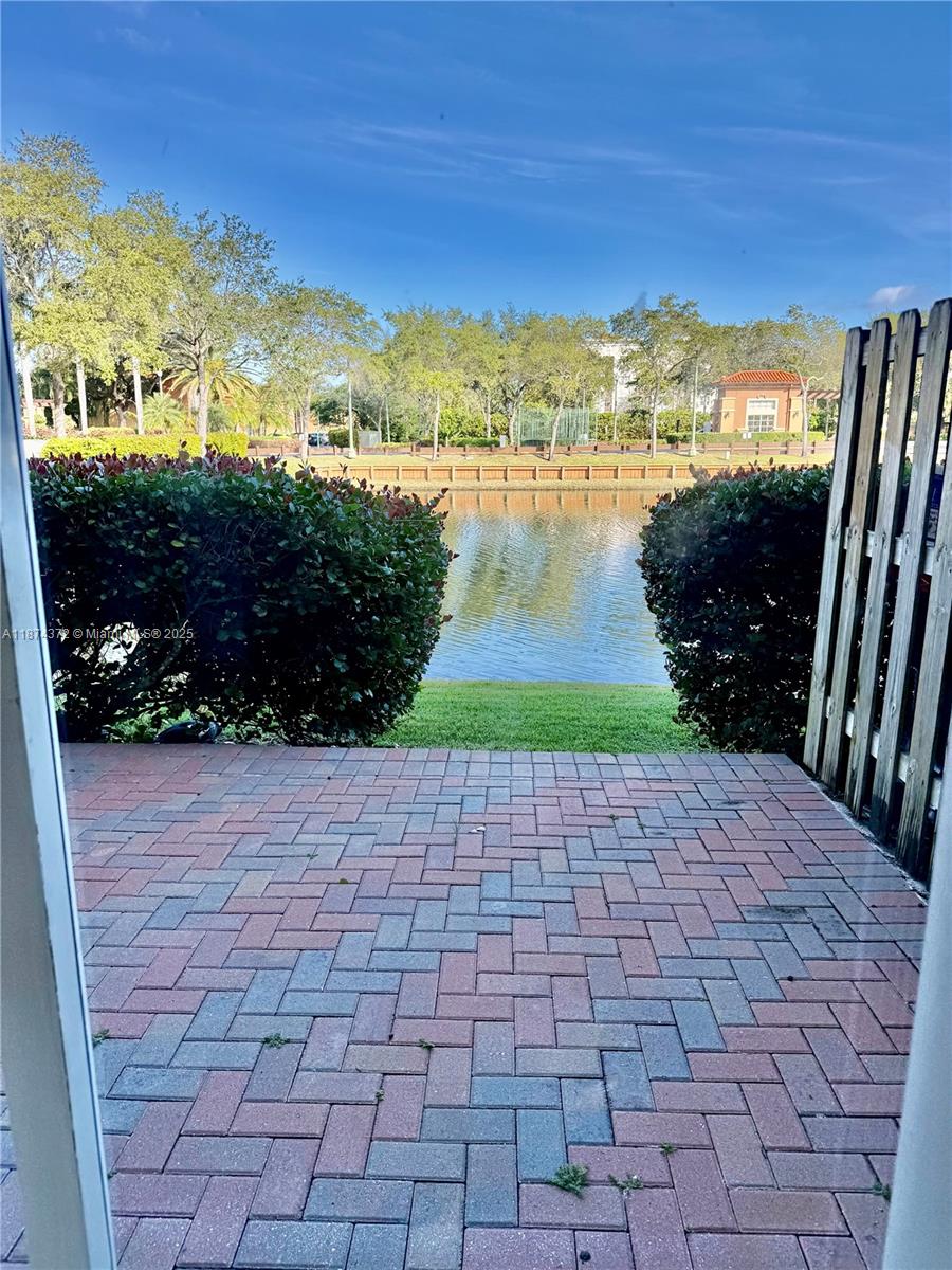 VILLAS AT HARBOR ISLES CO - Residential