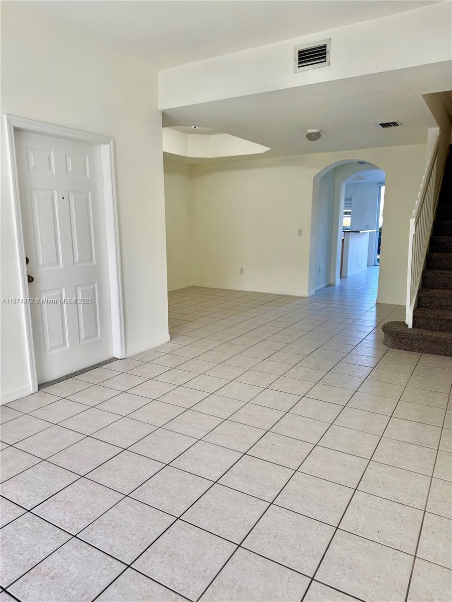 VILLAS AT HARBOR ISLES CO - Residential