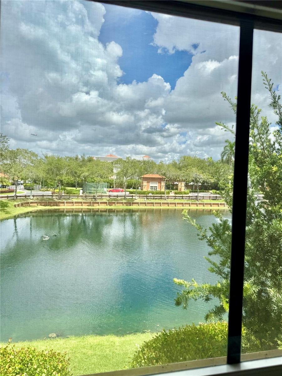 VILLAS AT HARBOR ISLES CO - Residential