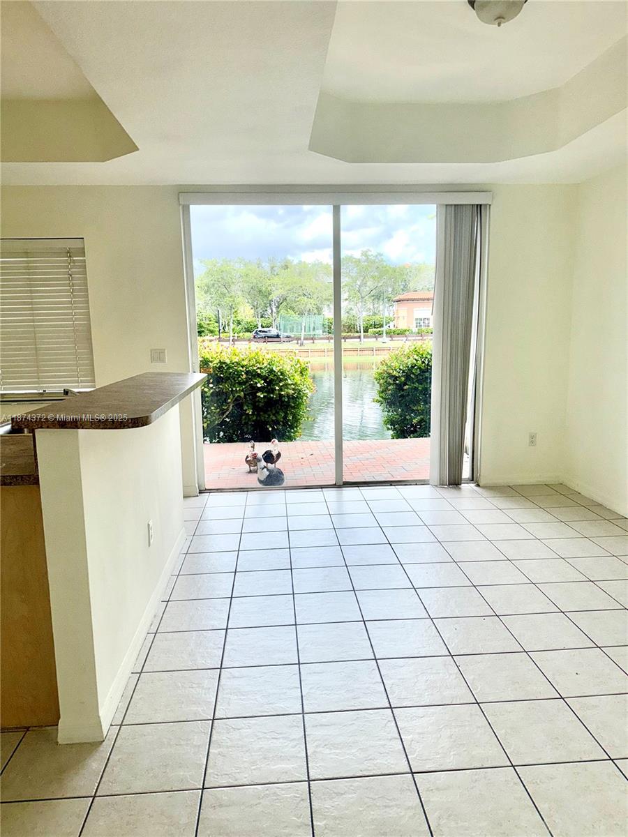 VILLAS AT HARBOR ISLES CO - Residential