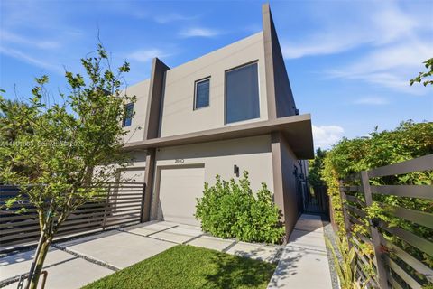 2840 SW 32nd Ct Miami FL 33133