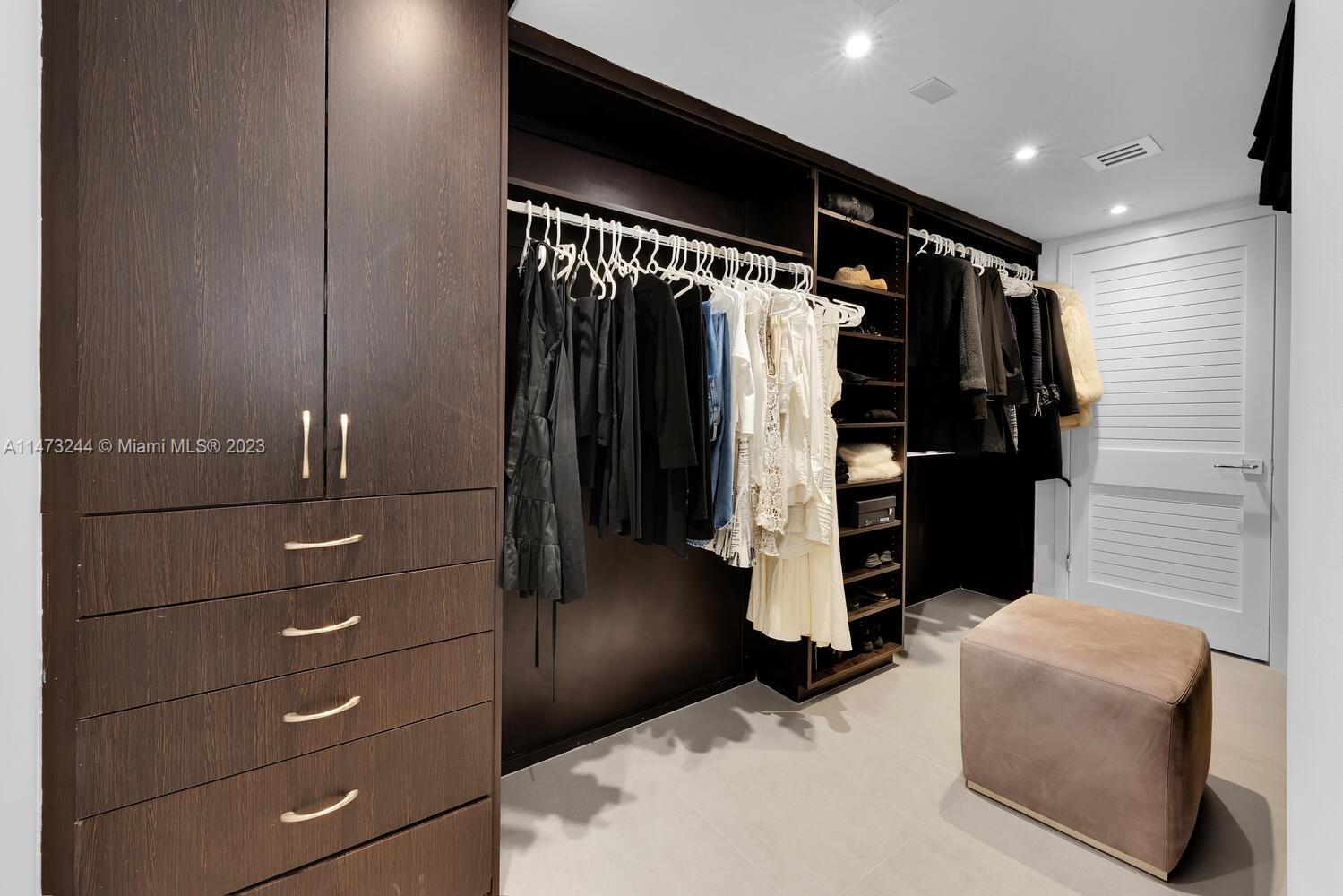 ABITARE CONDO - Residential