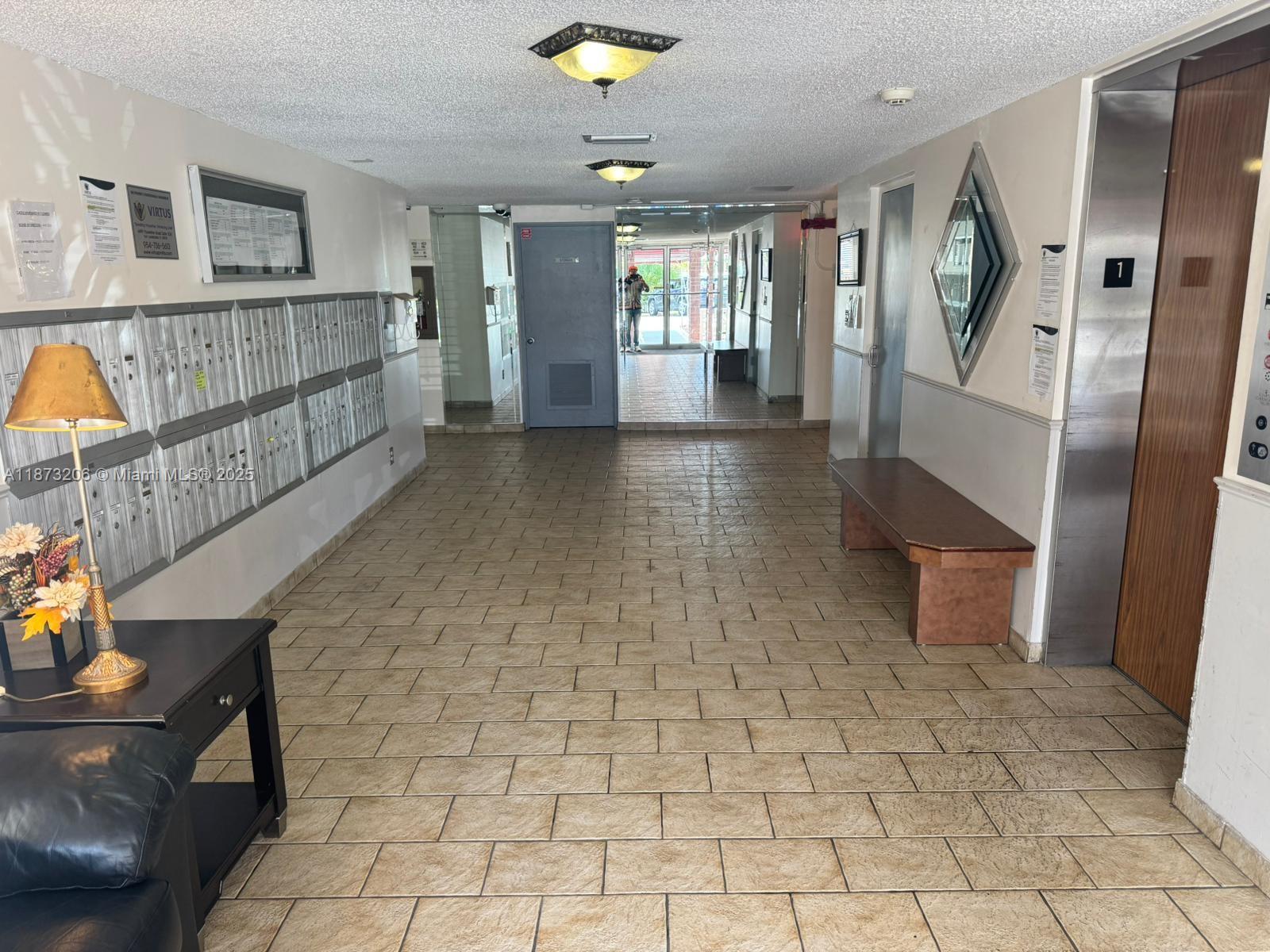 CASTLE APARTMENTS 17 COND - Residential