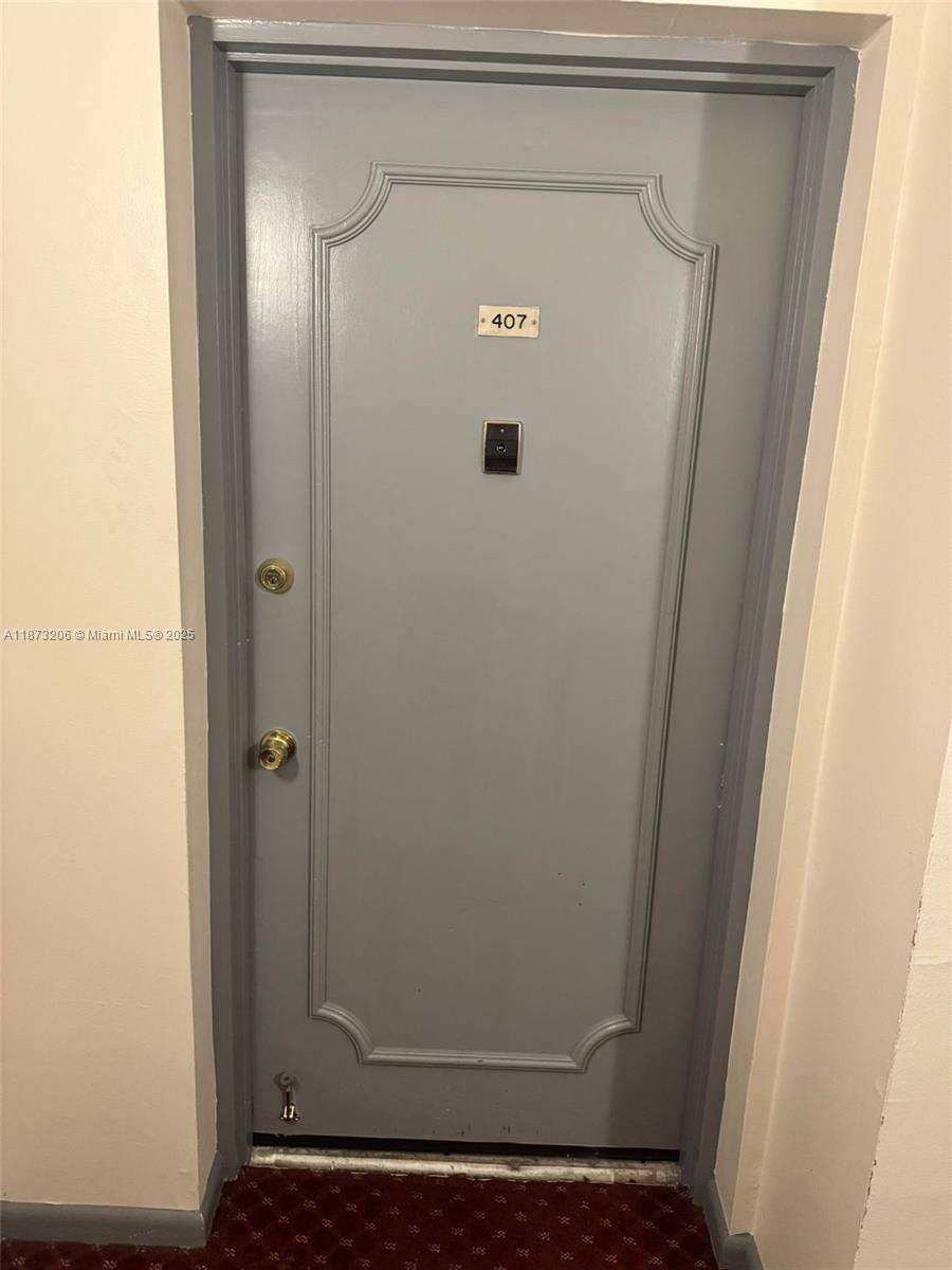 CASTLE APARTMENTS 17 COND - Residential