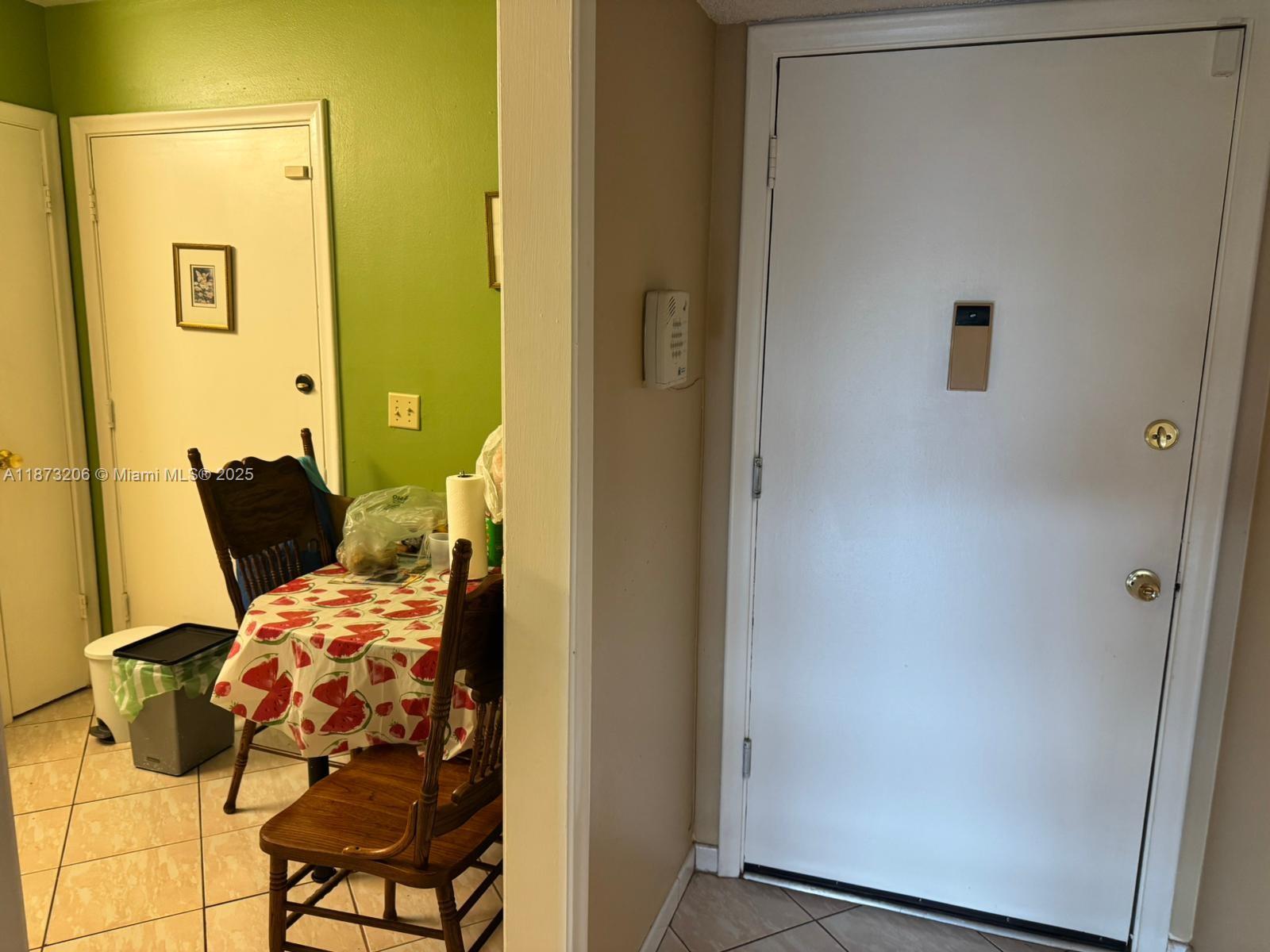 CASTLE APARTMENTS 17 COND - Residential