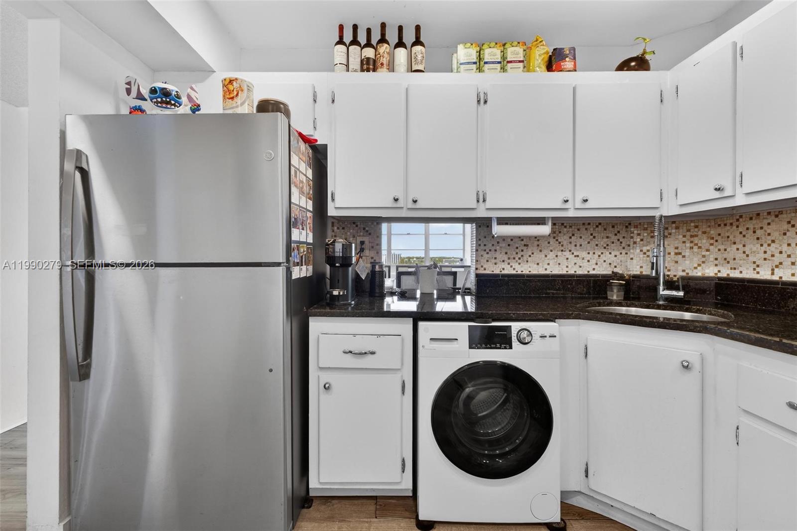 BAYVIEW TOWERS CONDO SOUT - Residential