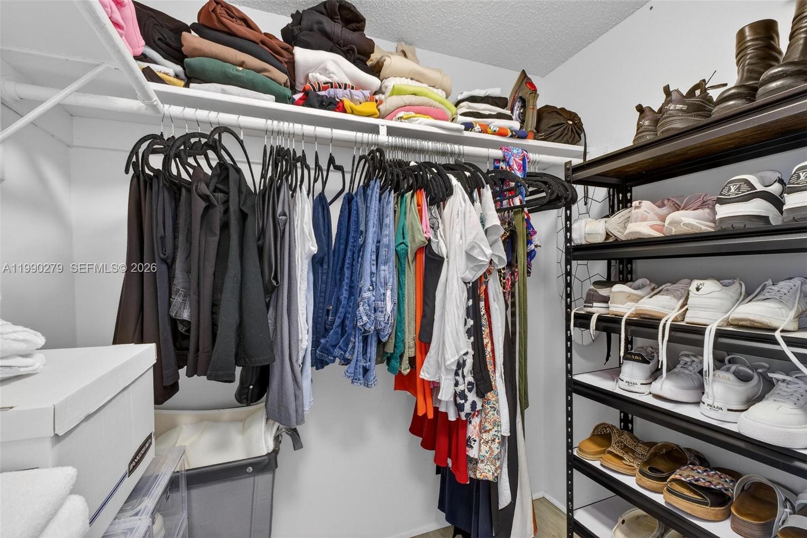 BAYVIEW TOWERS CONDO SOUT - Residential