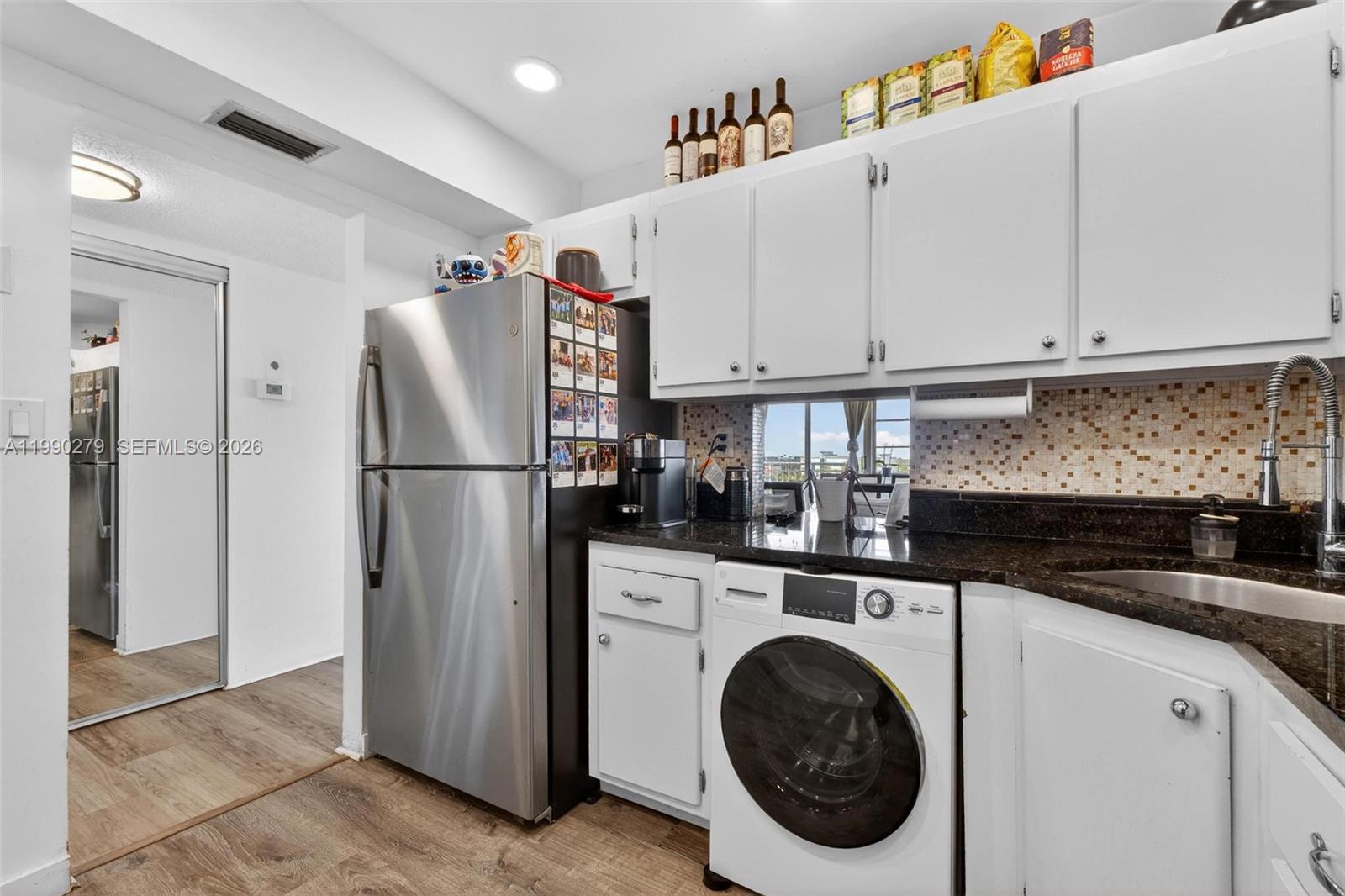 BAYVIEW TOWERS CONDO SOUT - Residential