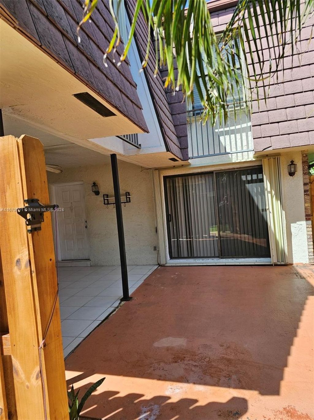 Photo of 7572 E Courtyard Run E #7572, Boca Raton, FL 33433 (MLS # A11679701)