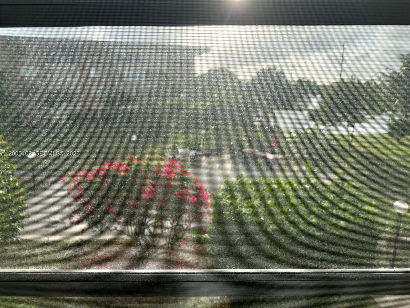 LAUDERDALE OAKS CONDO 10 - Residential