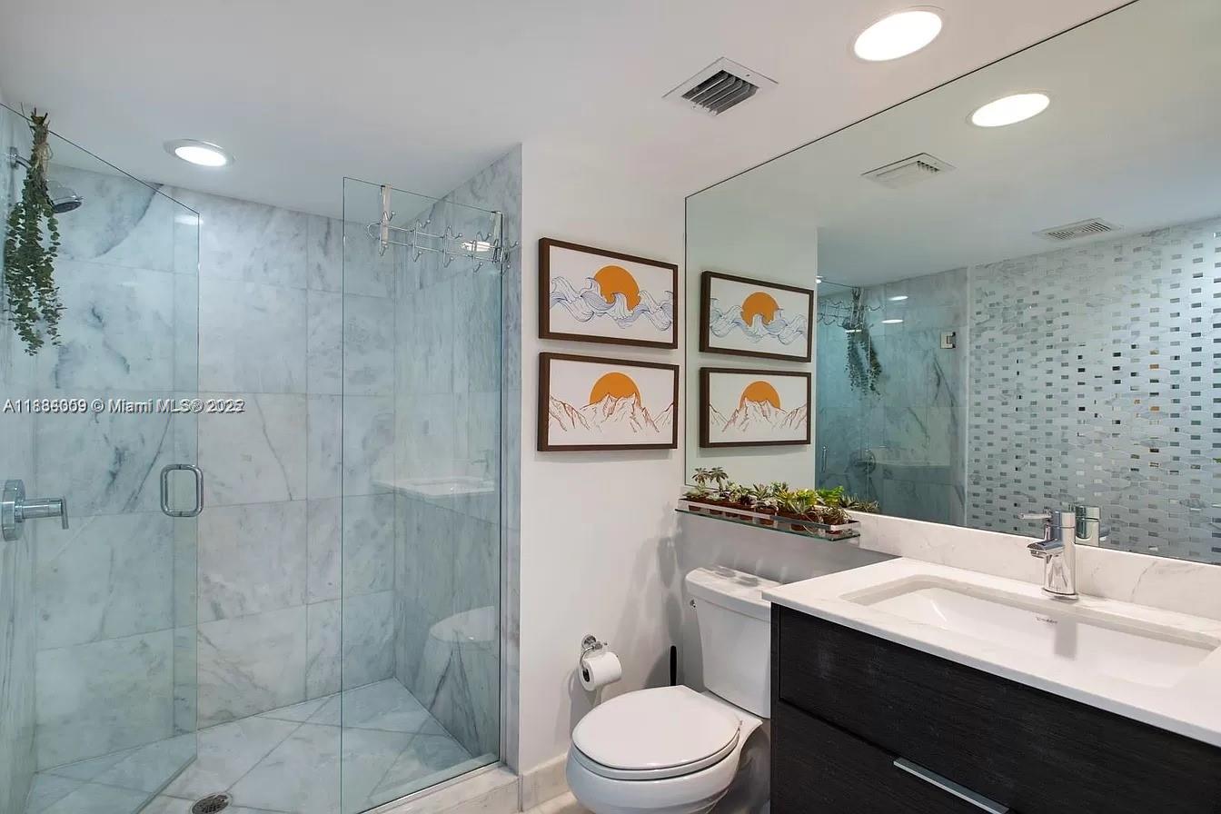 MERIDIAN 5 CONDO - Residential